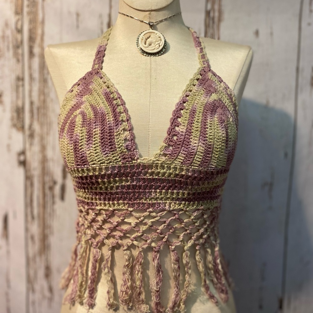 Crochet Halter top W/fringe. Violet and cream. Fits XS-M. 100% Cotton